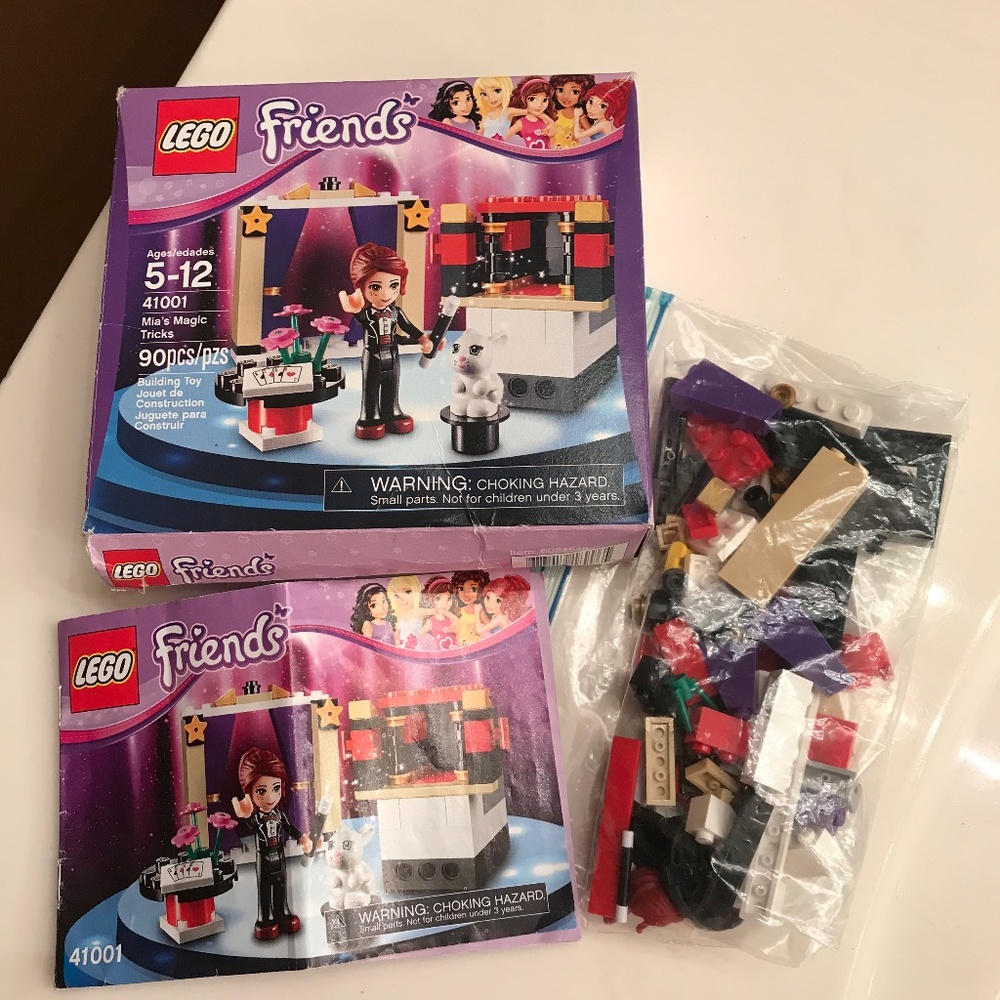 LEGO Friends set 41001 Mia’s Magic Trick